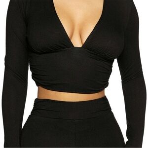 Naked Wardrobe Black V-Neck Long Sleeve Crop Top - XSmall